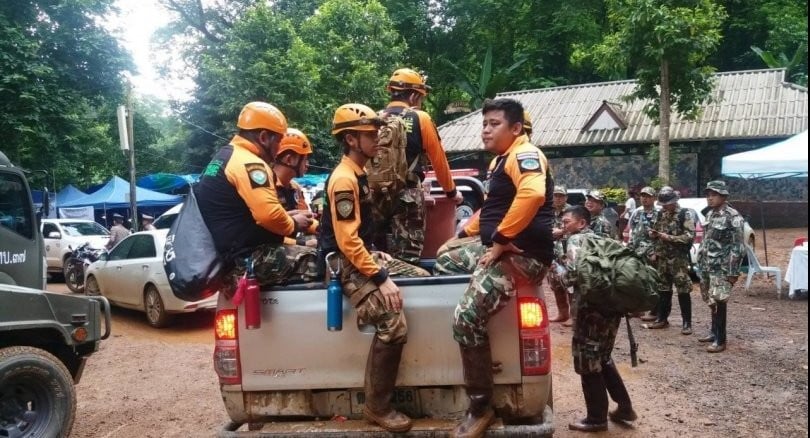 Chiang Rai: Border patrol policemen searching cave shafts today | News by Thaiger