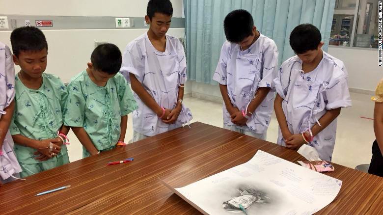 Chiang Rai: Mu Pa team pay tribute to Saman Kunan | News by Thaiger