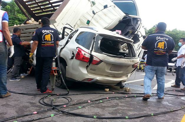 Hua Hin: Seven dead after morning collision