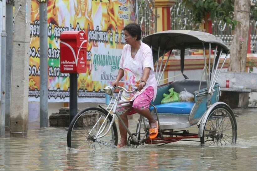 His Majesty asks government to step up flood relief