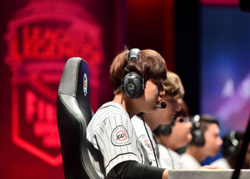 eSports – legitimate sport or teenage addiction problem?