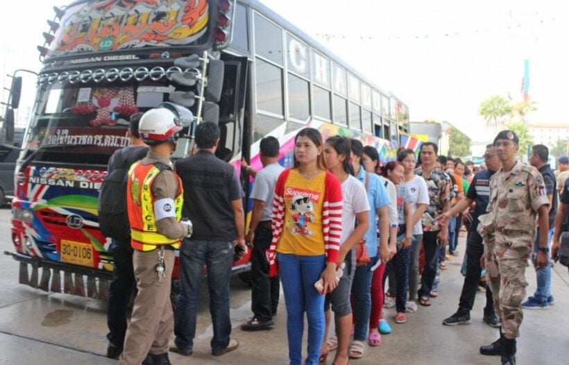 Illegal Foreigner Crackdown Busts 1 000 In Pathum Thani Thaiger