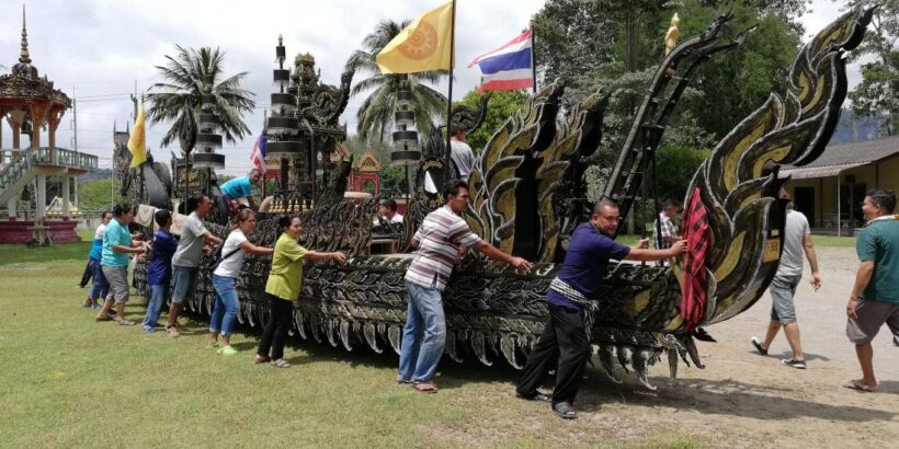 ชาวบ้านฮือ ไล่เจ้าอาวาสพ้นวัด ขวางจัดงานชักพระ จ.กระบี่ | The Thaiger
