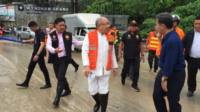 ภูเก็ตฝนตกหนักดินในคลองใกล้โรงแรมดังพื้นที่ต่อเนื่องกมลา – ป่าตองทรุดตัว | The Thaiger