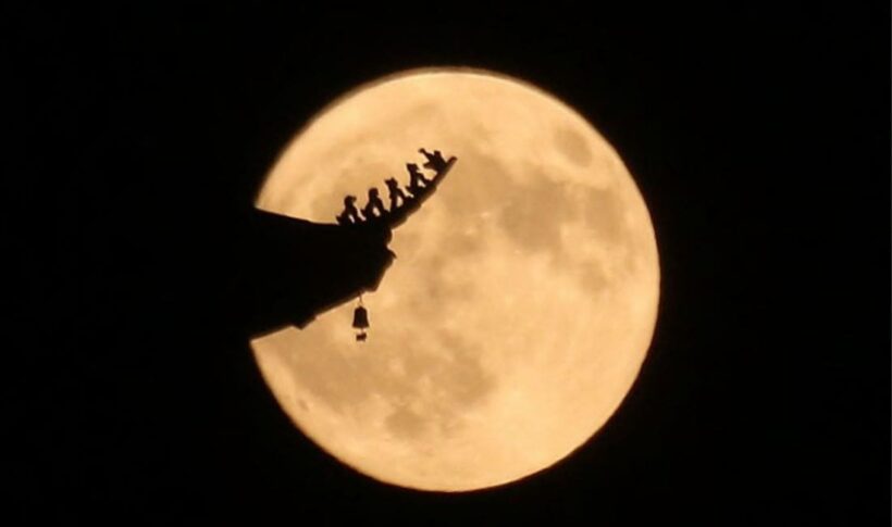 Chinese ‘fake moon’ to replace street lights described as ‘lunacy’