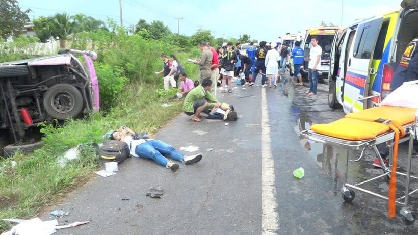 One killed and 29 injured as bus overturns in Khon Kaen