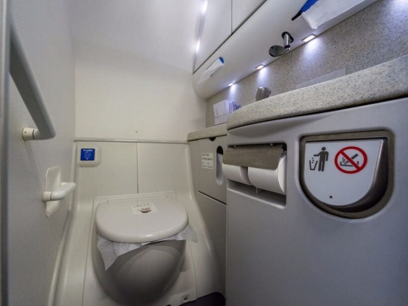 Flight attendant flushes 160,000 baht down airplane toilet