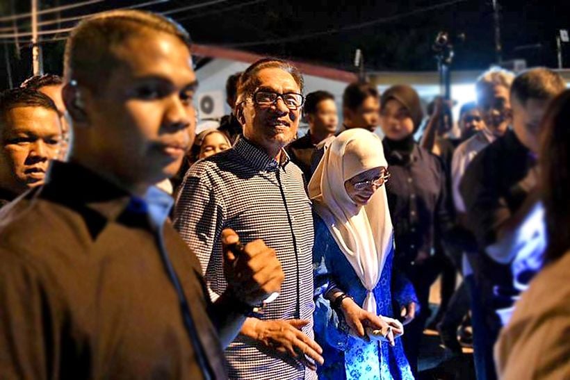 Anwar one step closer to taking over from Malaysian PM