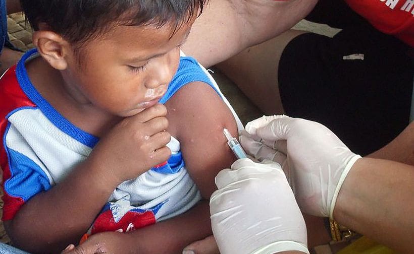 18 children dead as officials try to fight vaccine denial – Measles outbreak