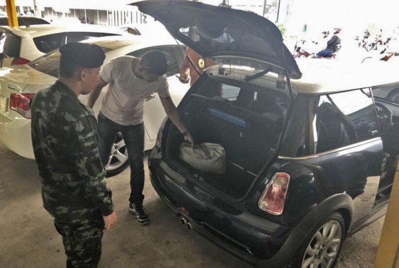 บุกค้นเต้นท์รถมือสองพื้นที่ต.ฉลอง หลังมีการร้องเรียนรับจำนำรถเกินกฎหมายกำหนด | The Thaiger