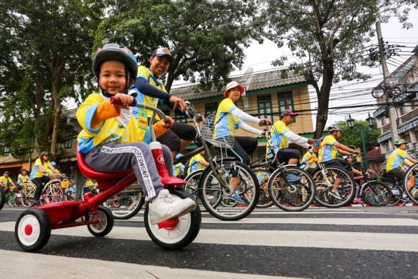 King leads the way in ‘Bike for Love and Warmth’ – PHOTOS