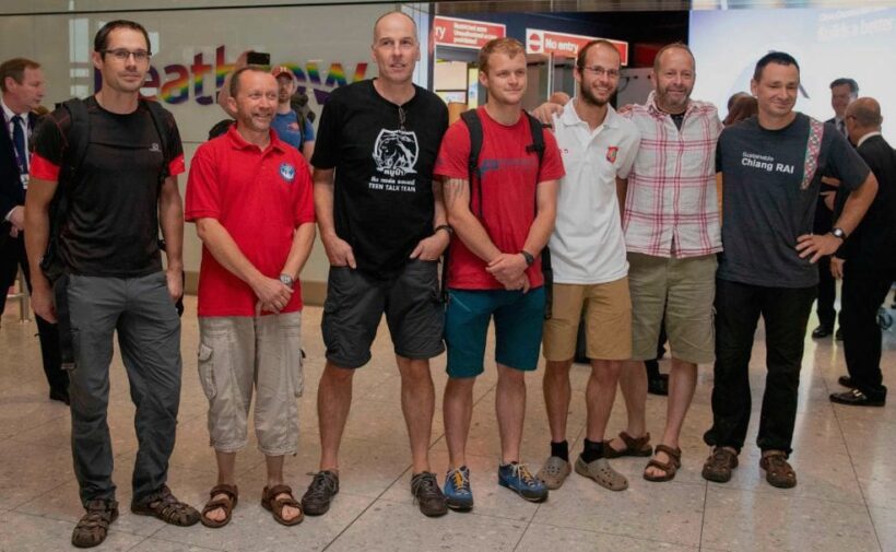 UK honours given to British divers for Thai cave rescue