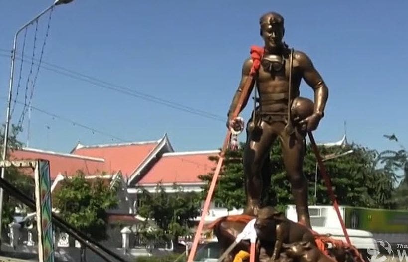 Saman Kunan’s bronze statue arrives in Chiang Rai