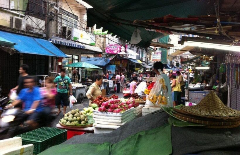 Two family members killed and another injured in a Phetchaburi market shooting