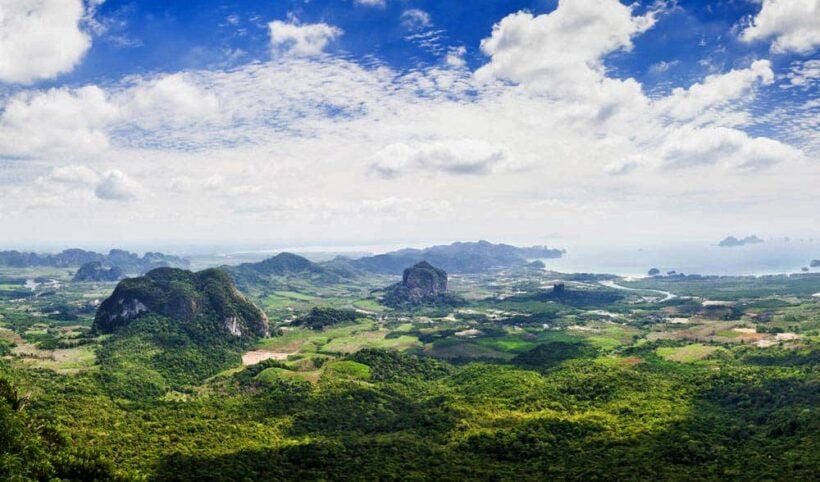 Ukrainian pair rescued from Krabi mountain viewpoint