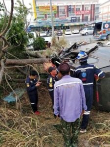 Woman badly injured in Rayong car accident | News by Thaiger