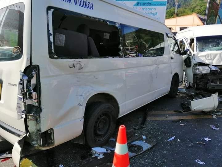 Bus crash on Patong Hill takes out 12 other vehicles, passengers in bus shaken | News by Thaiger