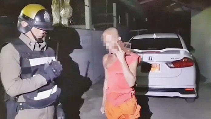 พระกลับจากงานผ้าป่า เมาซิ่งเฉี่ยวเก๋งต่างชาติ ก่อนเผ่นหนีกลับวัด | The Thaiger