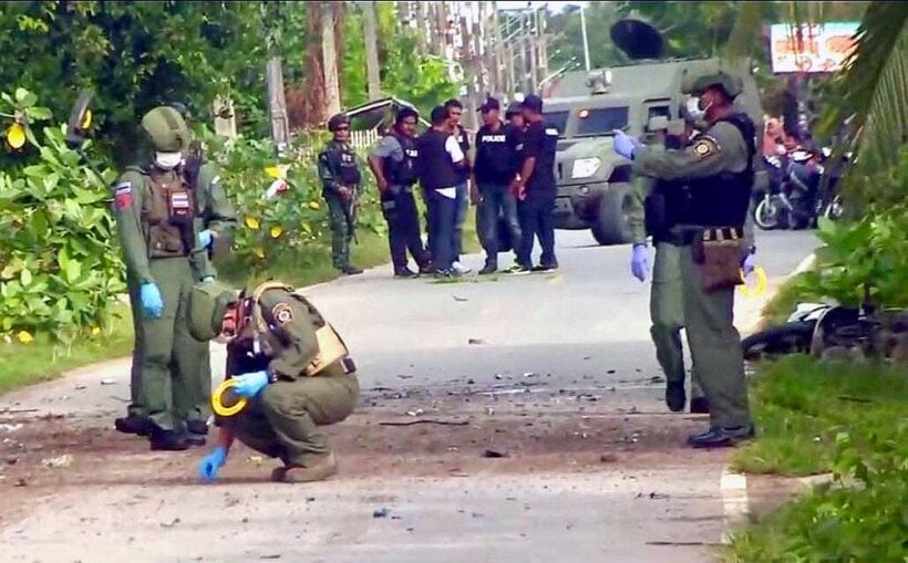 Students huddle under desks in Narathiwat as insurgents fight with soldiers