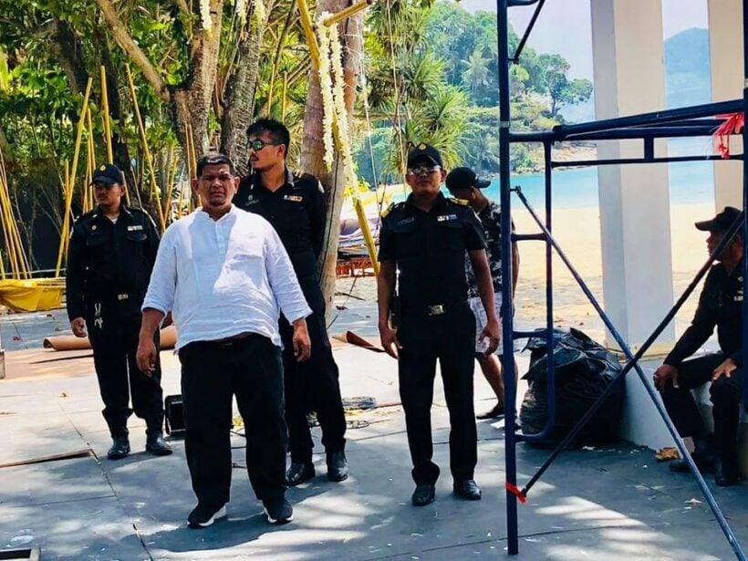 Staging and structures demolished on beach in Cherng Talay | News by Thaiger