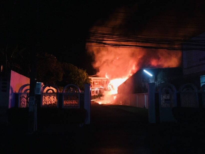 Fire destroys car accessories warehouse in Phuket - VIDEO | News by Thaiger