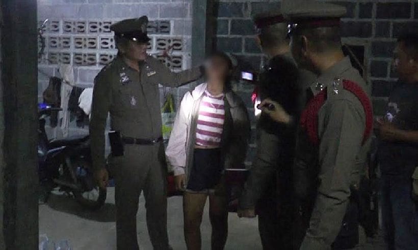 แม่วัย 19 เครียดปัญหารุมเร้า ฆ่าโหดปาดคอลูกชาย 3 ขวบ หลอดลมขาด | The Thaiger