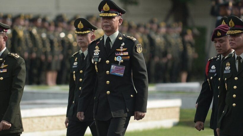 ผบ.ทบ. สั่งเปิดเพลง “หนักแผ่นดิน” วิทยุกองทัพบก 160 สถานีทั่วประเทศ หวังปลูกฝังอุดมการณ์ | The Thaiger