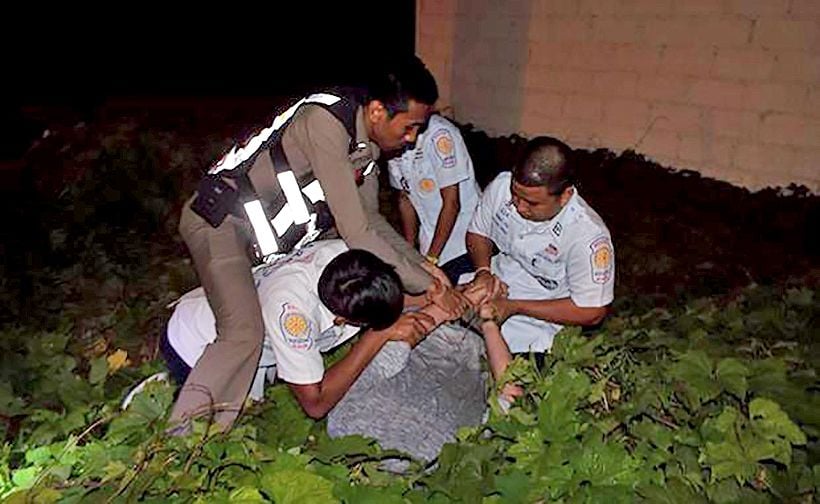 54 year old Swede dodges traffic in Thepkasattri Road, Phuket