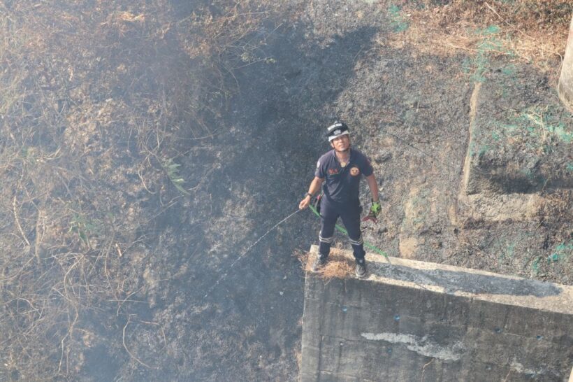 Brush fire near the Khao Rang view point – VIDEO | News by Thaiger