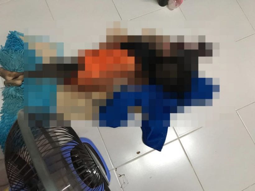 สาวอ้างเลี้ยงกุมารทอง ข้างห้องได้กลิ่นเหม็น ผงะพบศพเด็กนอนตายลำพังในอพาร์ตเมนต์ | The Thaiger