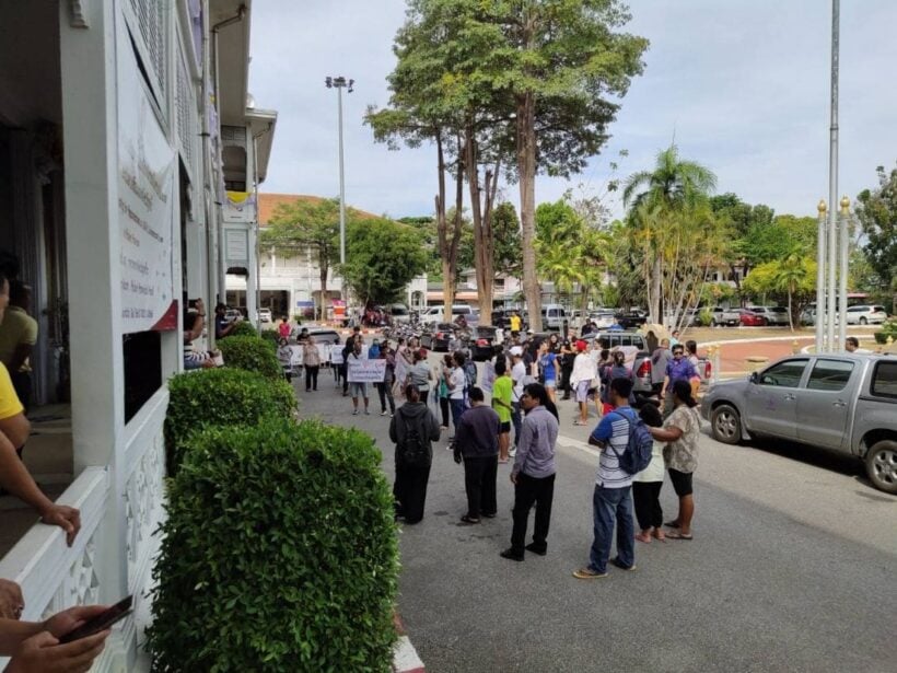 Residents protest the Phuket Governor over water shortages | News by Thaiger