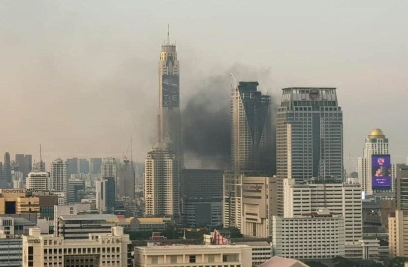 Fire at Bangkok shopping mall kills three, eight hurt ile ilgili gÃ¶rsel sonucu