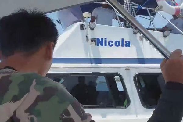 Italians, Thais and Burmese arrested for illegally fishing in Phang Nga national park | News by Thaiger