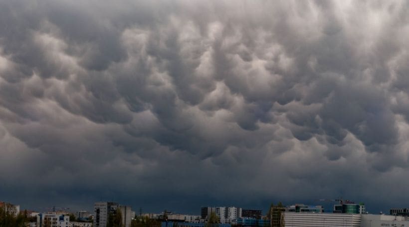 ระวัง “พายุฤดูร้อน” วันนี้ถล่ม 41 จังหวัด! | The Thaiger