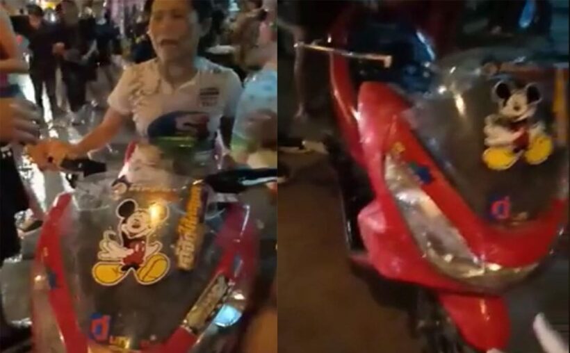หนุ่มสุดงง! รถถูกยึดอยู่โรงพัก อยู่ๆมีคนขับมาเล่นน้ำสงกรานต์เฉย ซ้ำบอกเป็นเด็กตำรวจ | The Thaiger