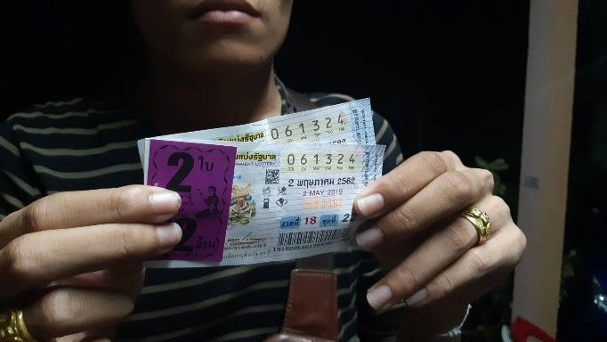 ในความโชคร้ายยังมีโชคดี ป้าป่วยมะเร็ง เฮงถูกรางวัลที่ 1! | The Thaiger