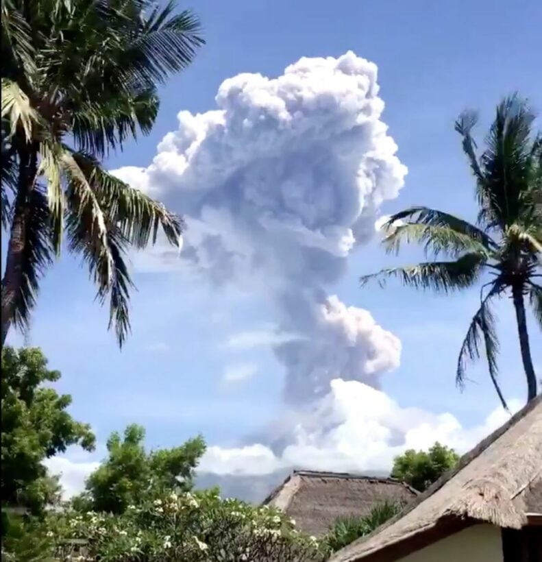 Bali’s Mount Agung erupts again