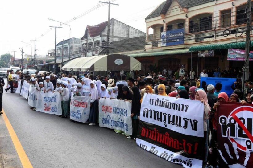 Villagers taken in under martial law for questioning over Yala shoot-out, Southern Thailand