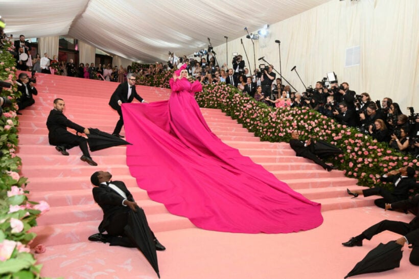 Combining the best celebrity celebrity images on the carpet MET GALA 2019 | News by The Thaiger