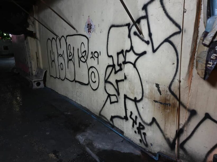 Two US tourists fined and awaiting deportation for graffiti