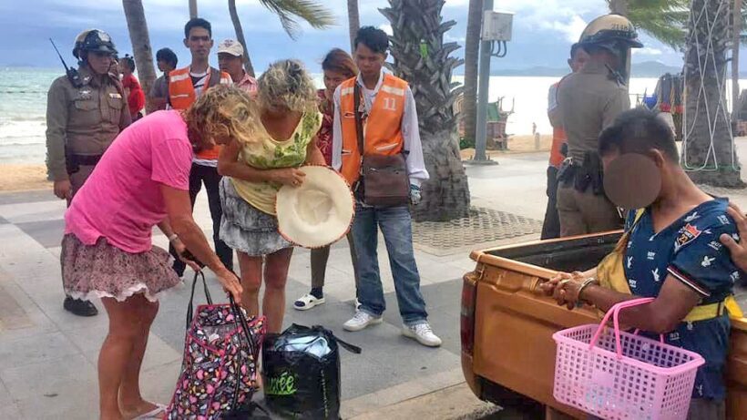 Beach vendor nabbed after stealing from Pattaya tourist