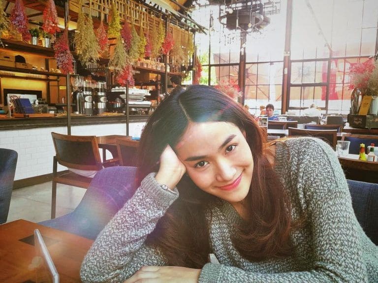 แพทย์แถลงอาการ “น้ำตาล เดอะสตาร์” ล่าสุด – เคสหนึ่งในล้าน ยืนยันไม่ใช่ไข้เลือดออก | The Thaiger