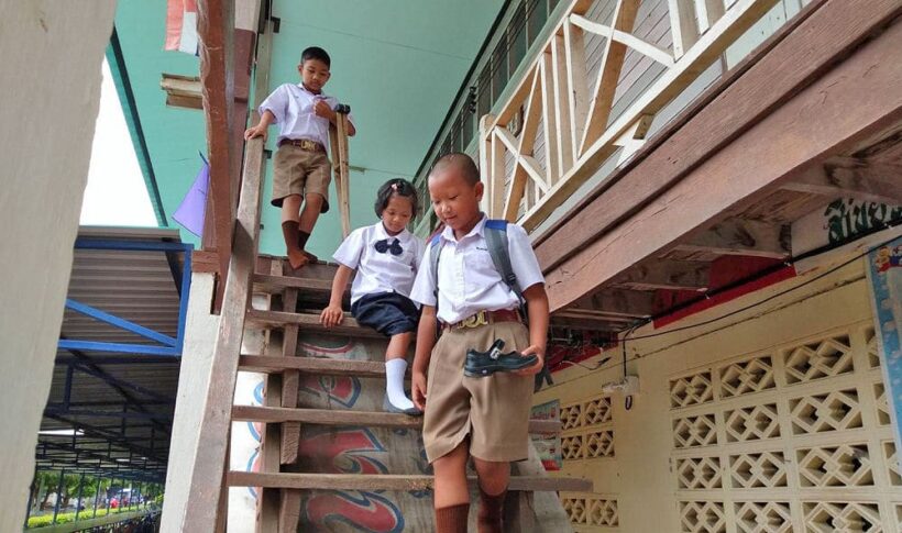 Nattaporn needs you help - nine year old Thai amputee wants a prosthetic leg | News by Thaiger
