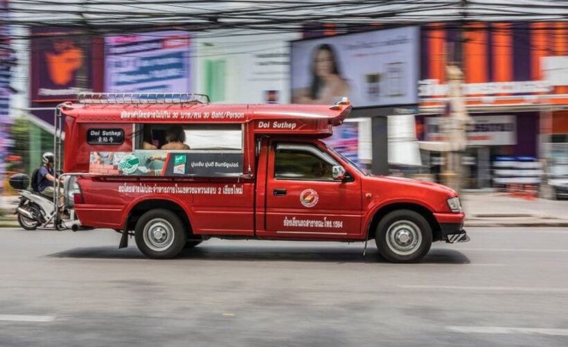 Grab or Uber, or Red Buses? Tourist poll in Chiang Mai.