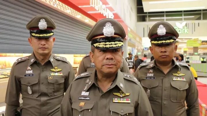 Thai Police In The Laos Capital Searching For Gold Thieves The Thaiger