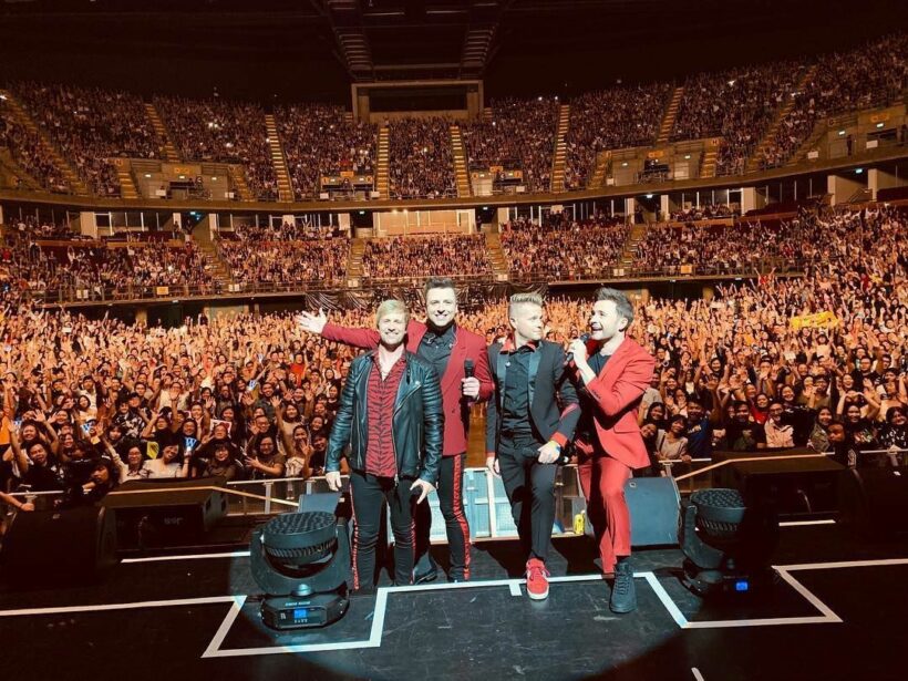 ‘Westlife’ ขนเพลงฮิตในตำนาน โชว์เสียงร้องละมุนให้กับแฟนๆ ชาวไทย | The Thaiger