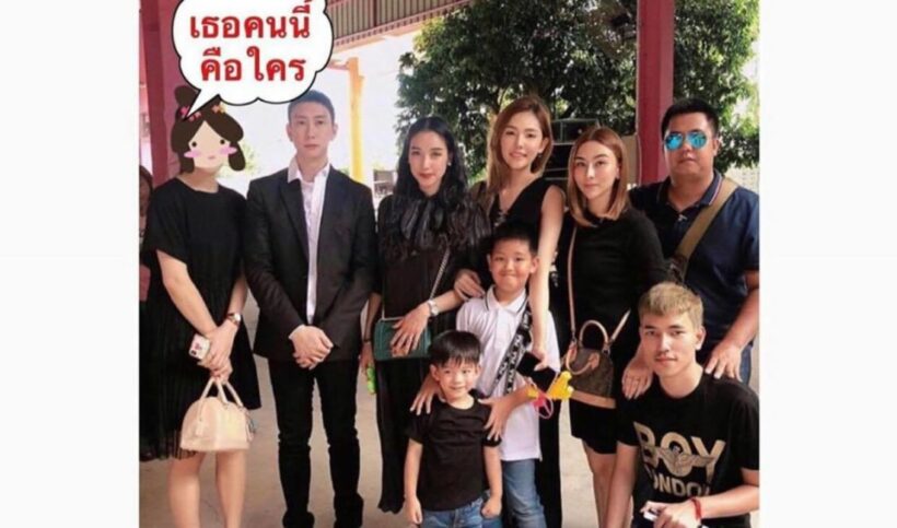 ผู้หญิงข้าง ‘เบนซ์ เรซซิ่ง’ คือใคร ทำไมแพทถึงปิดหน้า | The Thaiger