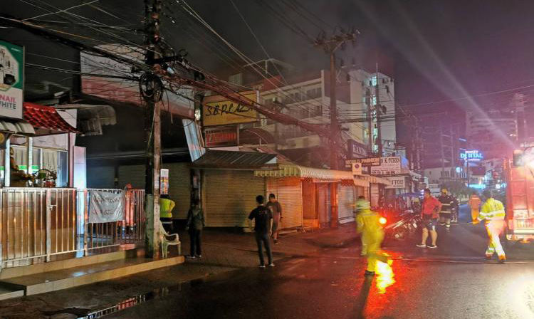 Fire destroys 12 shops in Patong market