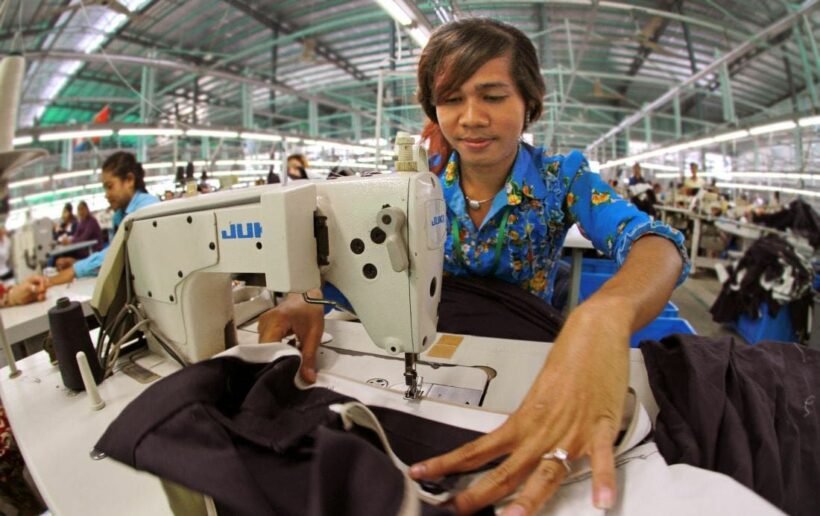 400 baht minimum daily wage worries Thai business chamber