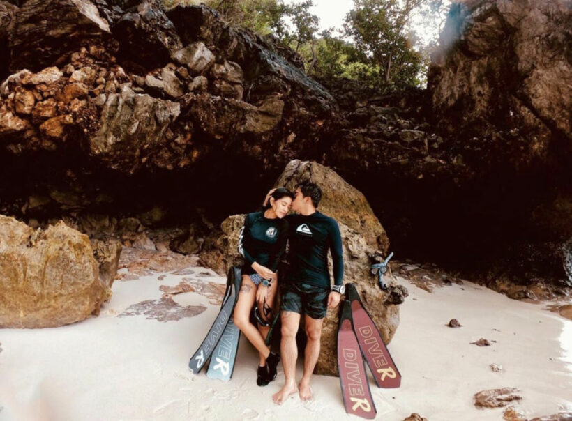 สายป่าน-วุฒิ โชว์จุ๊บใต้น้ำ ทริปฮันนีมูนเขาหลัก ทำทะเลหวานเป็นน้ำเชื่อมเลยจ้า | The Thaiger